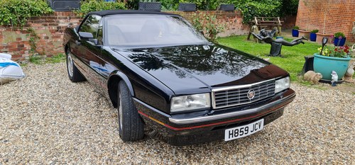 1991 Rare...Cadillac Allante in perfect condition in UK For Sale