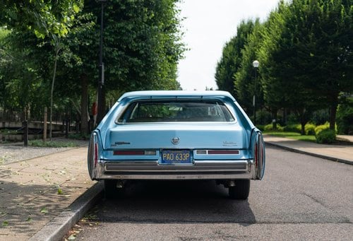 1976 Cadillac Fleetwood - 6