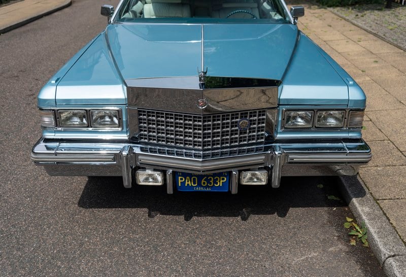 1976 Cadillac Fleetwood - 7