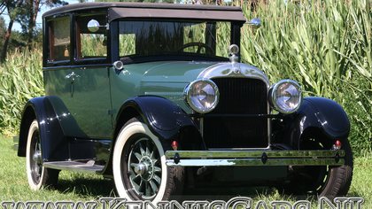 Cadillac 1925 V63 2-door sedan