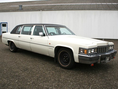 1976 Cadillac Fleetwood Limousine – 9 seats VENDUTO
