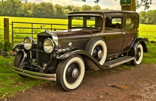 1930 Cadillac 353 V8 Town Sedan - 6