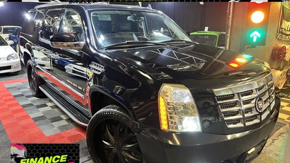 2011 Cadillac Escalade ESV  -- Import -- Finance --warranty