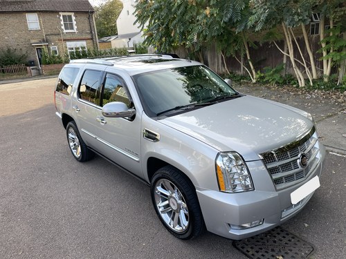 2012 Cadillac ESCALADE Platinum HYBRID - Extremely RARE -