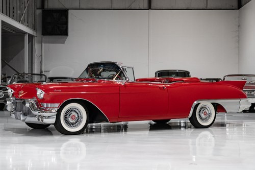 1957 CADILLAC ELDORADO BIARRITZ CONVERTIBLE VERKOCHT