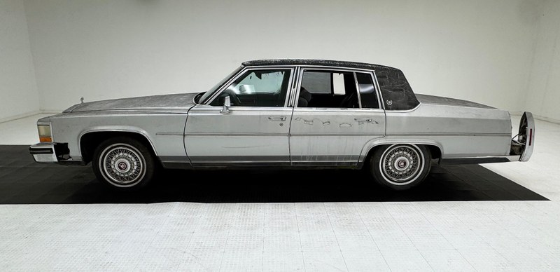 1989 Cadillac Fleetwood Brougham - 2 1989 Cadillac Fleetwood Brougham - 2