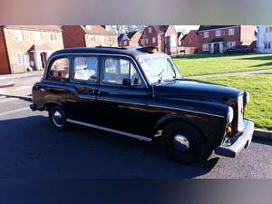 London Black Cab Taxi. Very rare much sought after1990 model For Sale (picture 8 of 12)