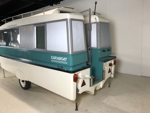Carbodies Caravan Boat - 6