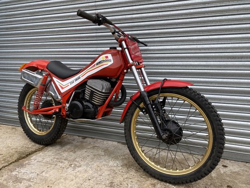 1985 ARMSTRONG CCM TRIALS RUNS MINT! RARE WITH V5! ONO PX FANTIC Kaufen Bei