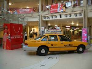 1980 New York Checker yellow taxi cab For Hire (picture 2 of 5)