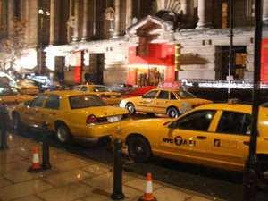 1980 New York Checker yellow taxi cab For Hire (picture 5 of 5)