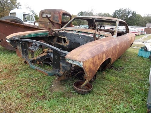 1966 Chevelle 2-Door HardTop = Project Manual No Engine $4.9 For Sale