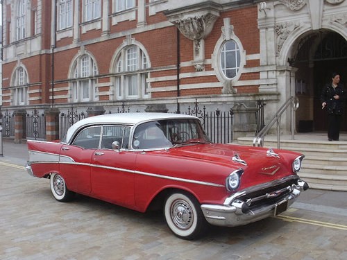 1957 Classic Wedding Cars Wales A noleggio