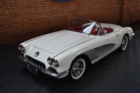 1960 Chevrolet Corvette Roaster = Ivory(~)Grey 27k miles $79 In vendita