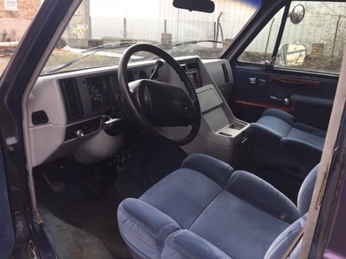 1994 Chevrolet G20 Day Van - 5