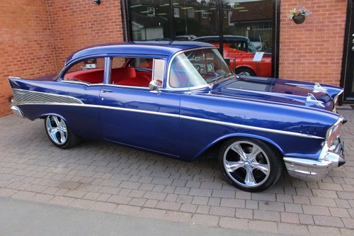 1957 Chevy 210 350 V8 2-door Custom Coupe-Full Rebuild VERKAUFT