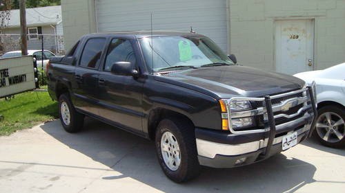 2004 Chevrolet Avalanche 4WD-4DR Pickup For Sale