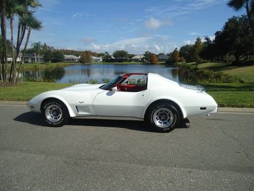 1977 Corvette Stingray. 22000 miles VENDUTO