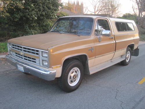 ***1985 Chevy Silverado  In vendita