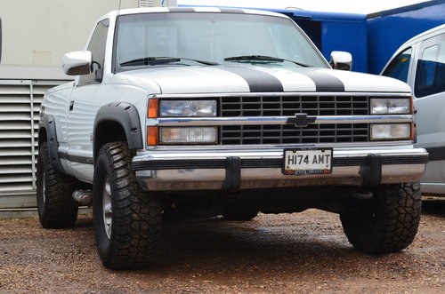 1990 CHEVY SILVERADO K1500 4X4 CLEAN PICK UP TRUCK For Sale