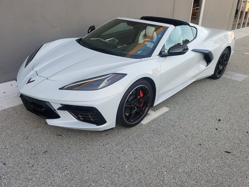 2018 Chevy Corvette Coupe Stingray C-8  low miles 9.6k Ivory For Sale