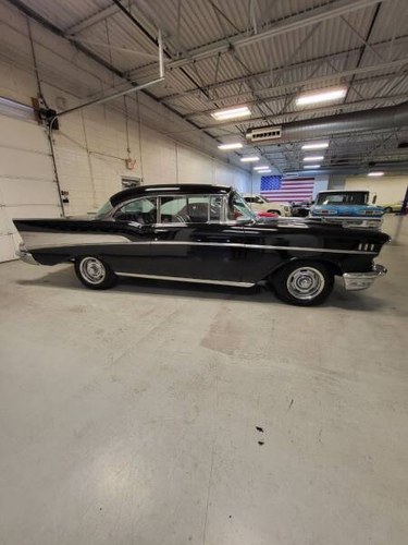 1957 Chevrolet Bel Air Coupe clean solid driver Black $59.7k Till salu