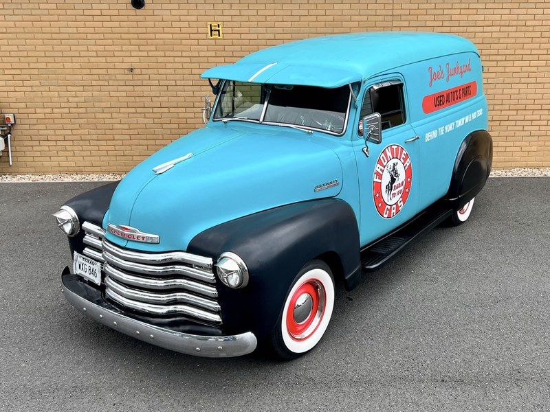 1951 CHEVROLET 3100 Custom Panel Van // 5700 V8 // px swap