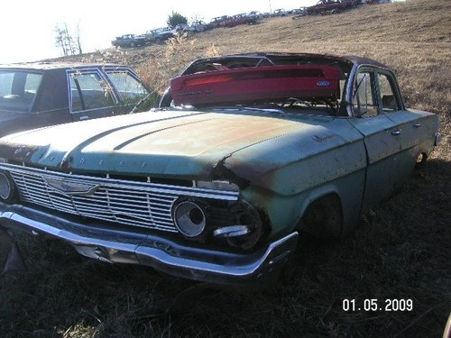 Parting Out: 1961 Chevrolet Belair 4dr Sedan In vendita