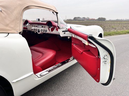 1954 Chevrolet Corvette - 9