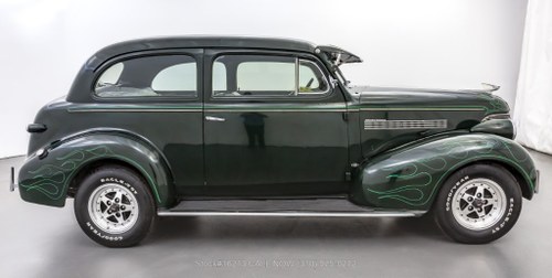 1939 Chevrolet Master Deluxe - 2