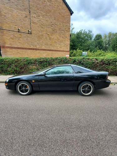 2001 Chevrolet Camaro V6 Auto