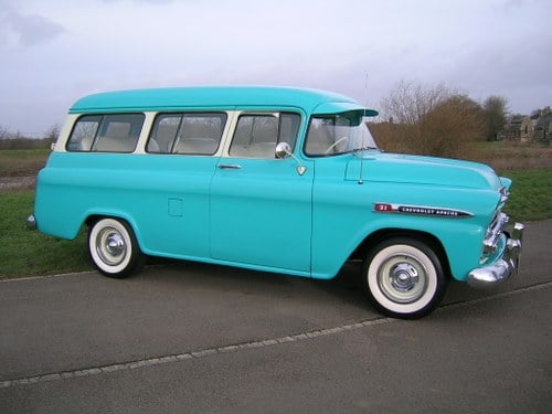 1959 Chevrolet Suburban - 3