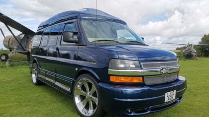 Chevrolet Express GT Classic  Custom Van