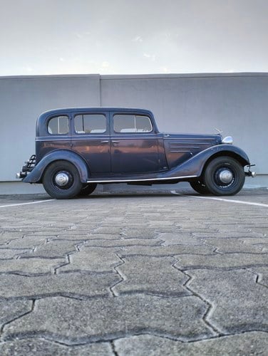 1934 Chevrolet Sedan - 5