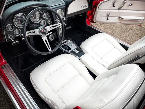 1965 Chevrolet Corvette - 8