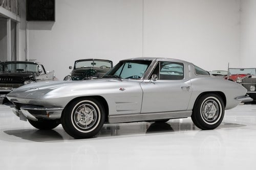 1963 CHEVROLET CORVETTE STING RAY COUPE (FACTORY A/C) SOLD