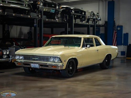 1966 Chevrolet Chevelle 300 Deluxe 350 V8 2 Dr Sedan VENDU