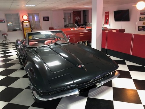 1965 Chevrolet Corvette C2 Convertible