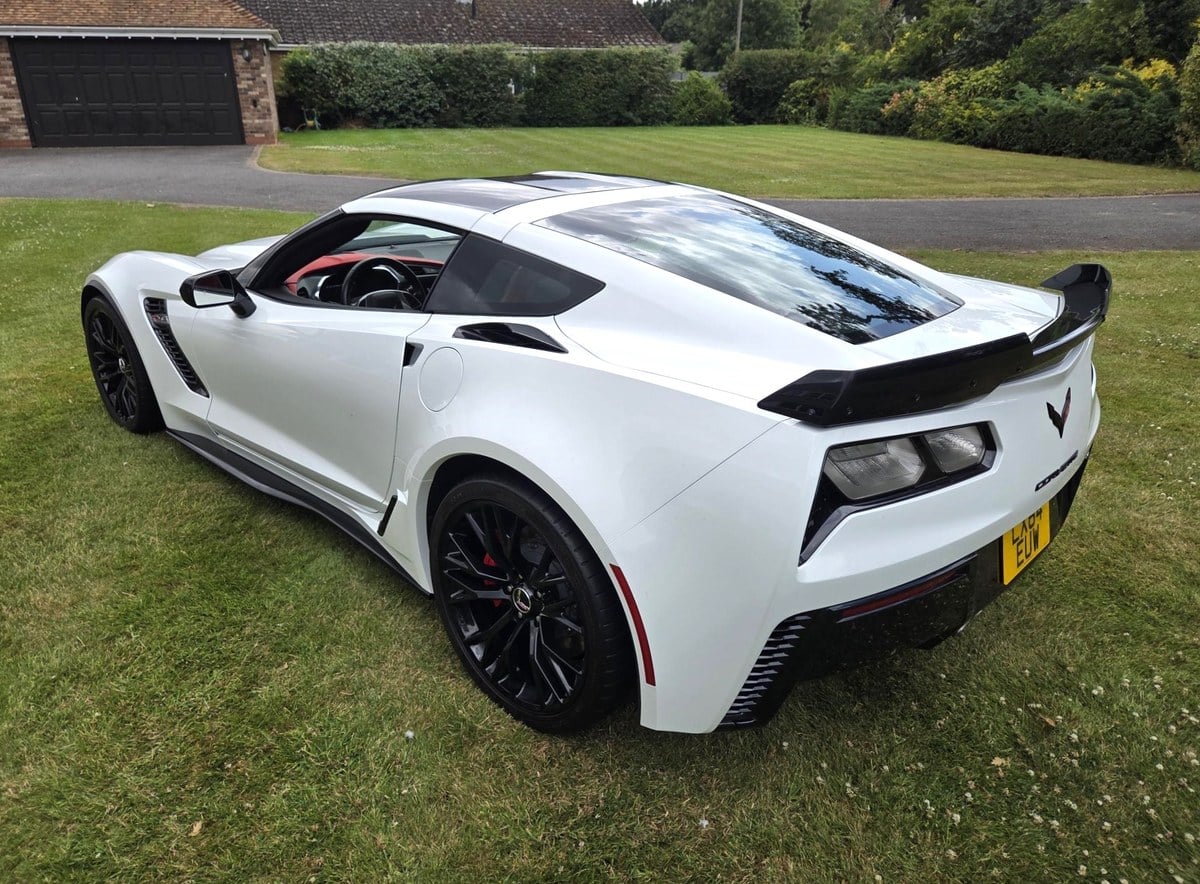 2015 Chevrolet Corvette Owner's Manual – Paper User Guide – Bishkos