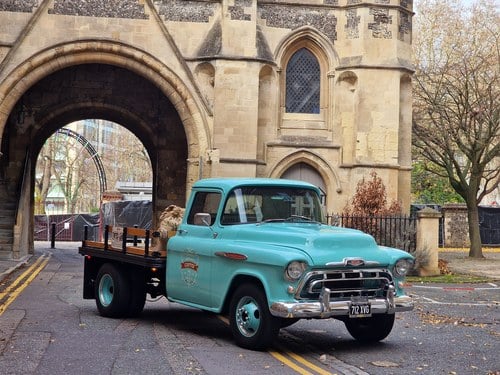 1957 Chevrolet 3100 5.7 V8 Show- winner UK& US LHD
