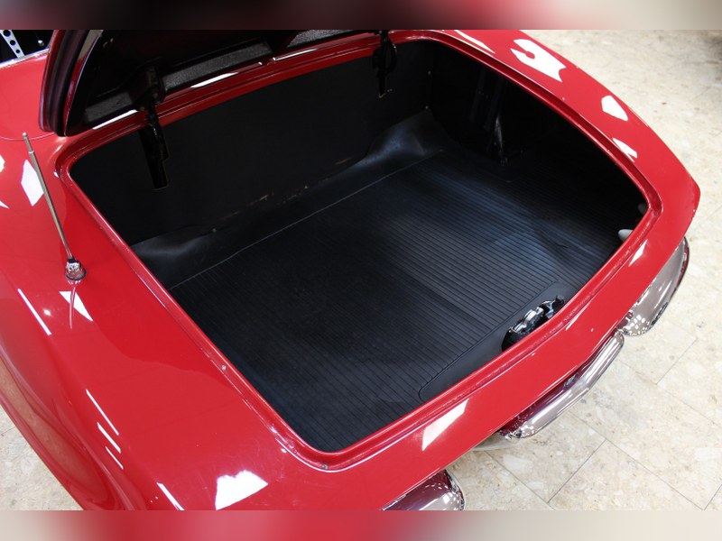 1962 Chevrolet Corvette C1 327 V8 Manual - Restored