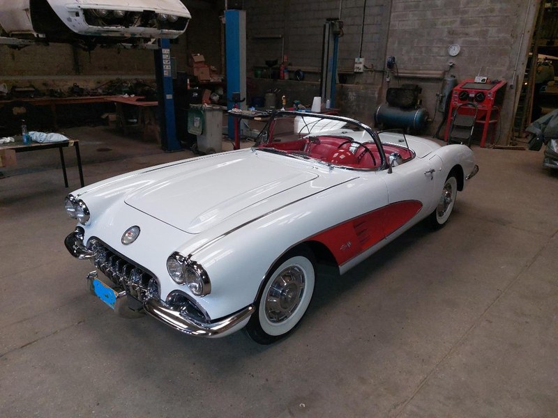 1960 Chevrolet Corvette - 1 1960 Chevrolet Corvette - 1