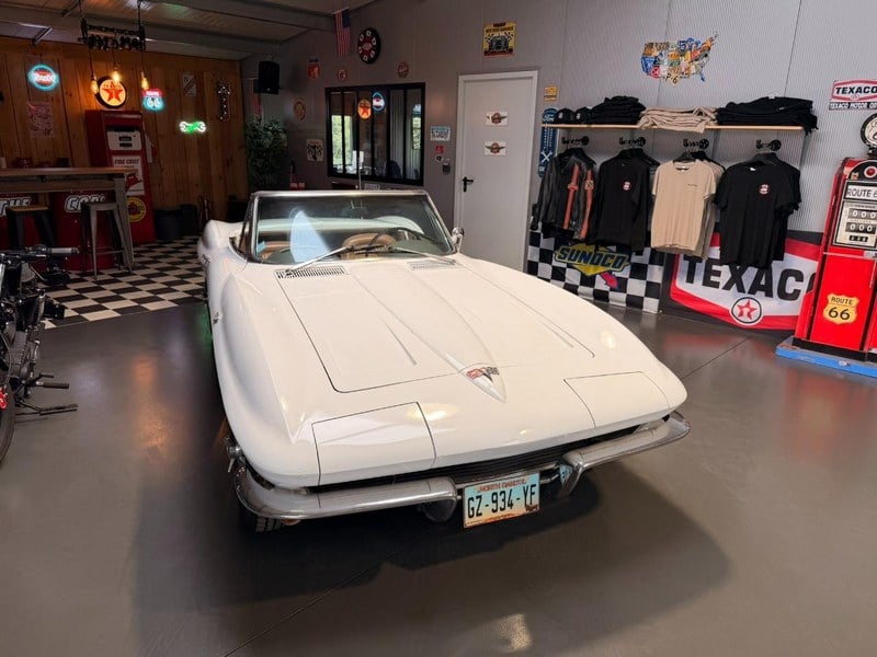 1964 Chevrolet Corvette - 2 1964 Chevrolet Corvette - 2