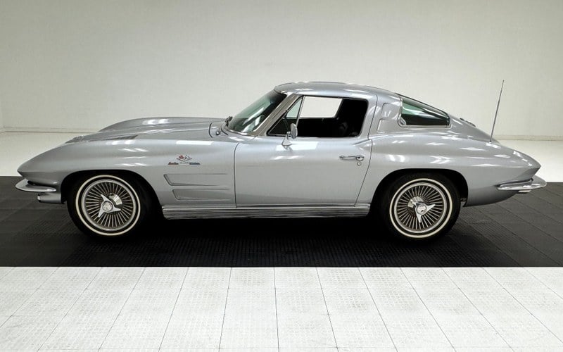 1963 Chevrolet Corvette - 2 1963 Chevrolet Corvette - 2