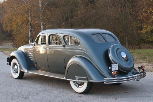 1934 Chrysler Airflow - 3