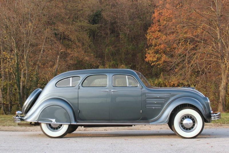 1934 Chrysler Airflow - 4