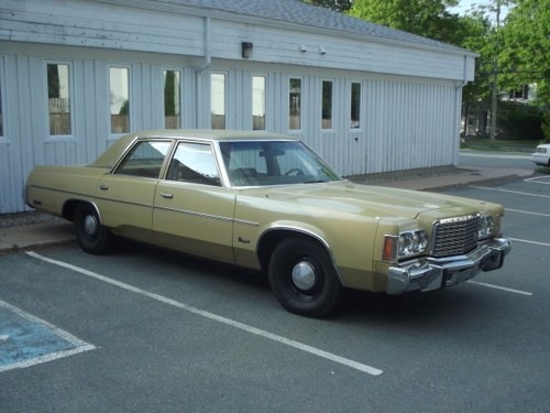 1975 Chrysler Newport Sedan In vendita
