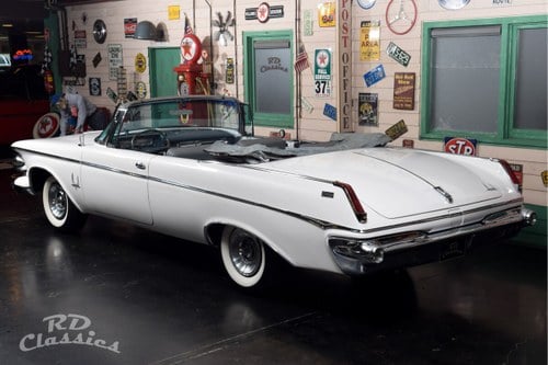 1963 Chrysler Imperial - 3