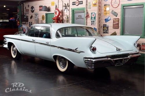 1961 Chrysler Imperial - 3