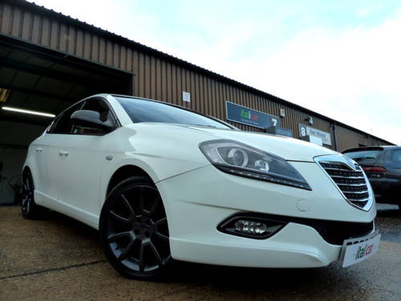 LANCIA DELTA 1.6 M-JET S-SERIES By MOMO Special Edition